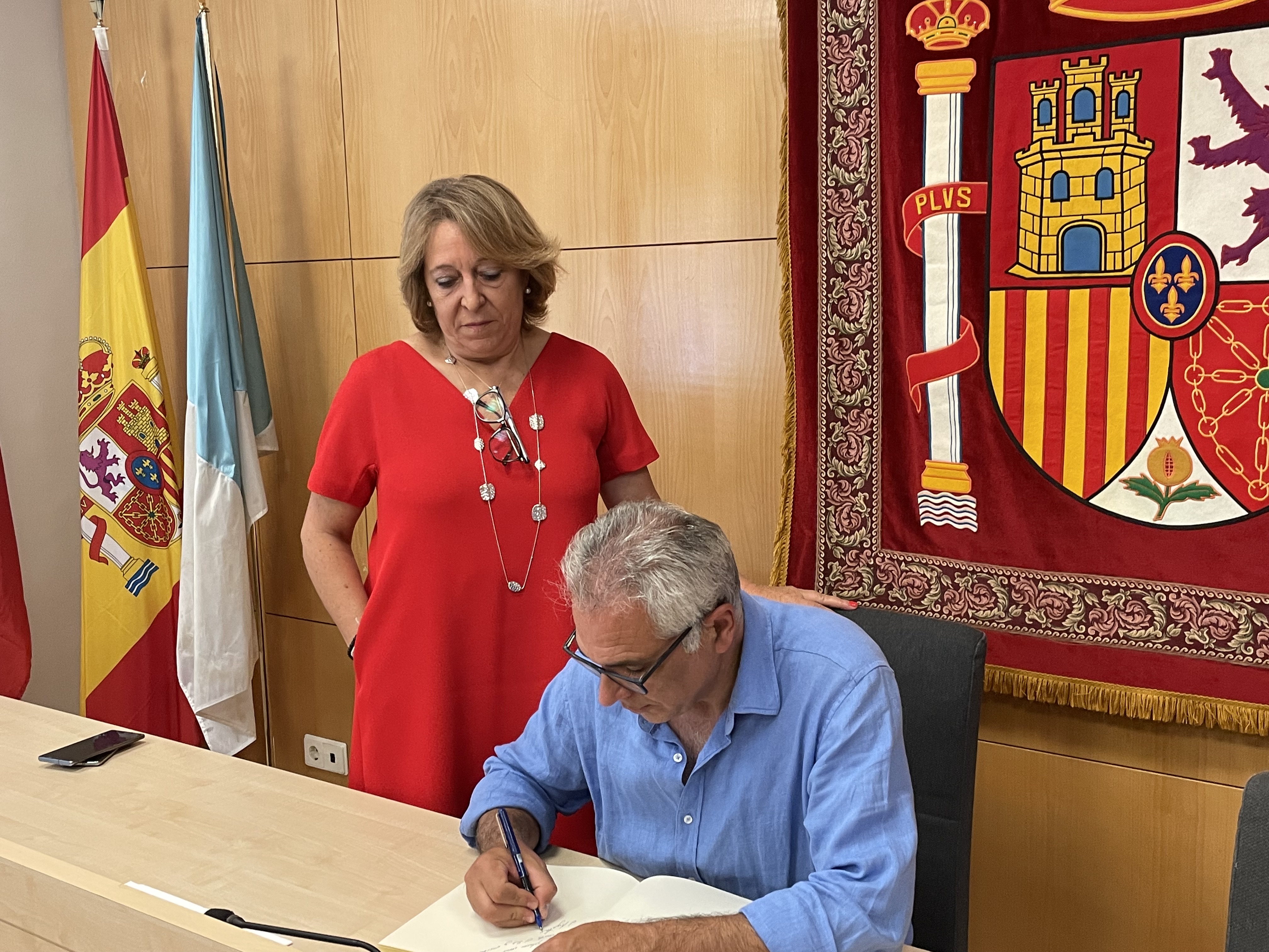 Firma CI libro de honor Ayto Fsaz